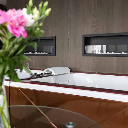 Native Wita Stwosza 24 Jacuzzi