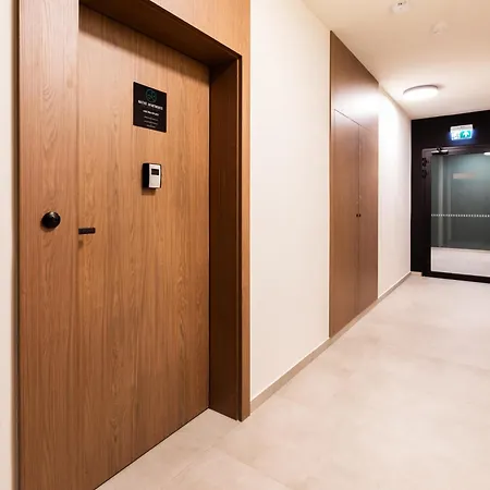Native Wita Stwosza 24 Jacuzzi Apartamento