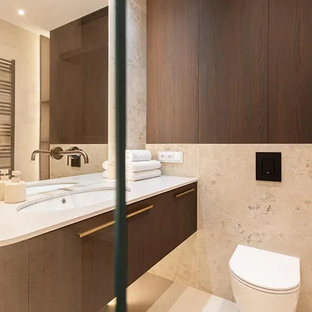 Native Wita Stwosza 24 Jacuzzi Apartamento