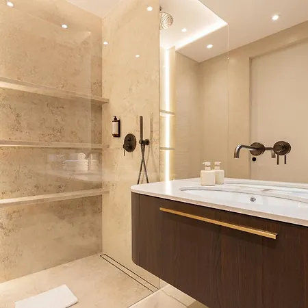 Native Wita Stwosza 24 Jacuzzi Apartamento Cracóvia